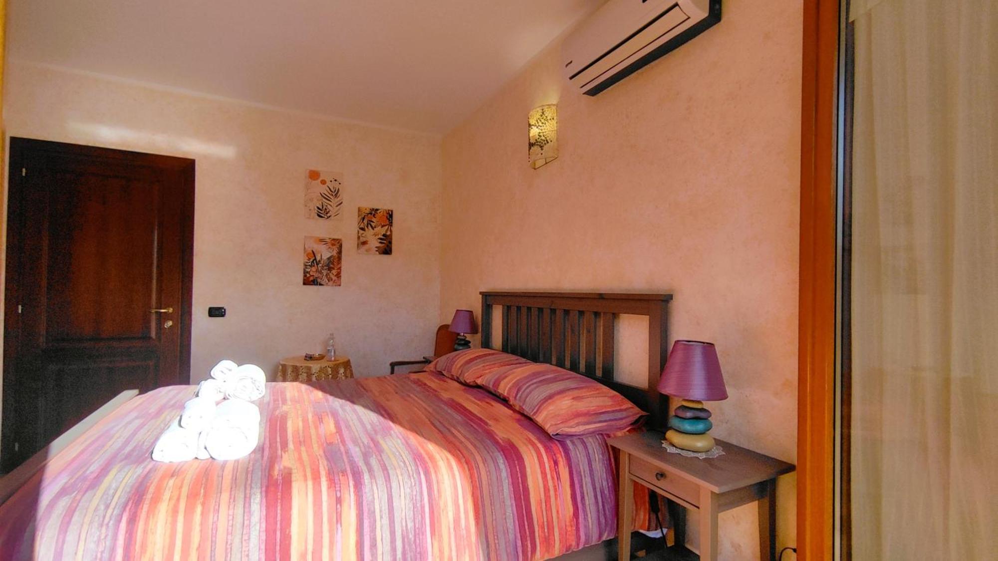 Bed and Breakfast Grotta Delle Fate Ossi Esterno foto