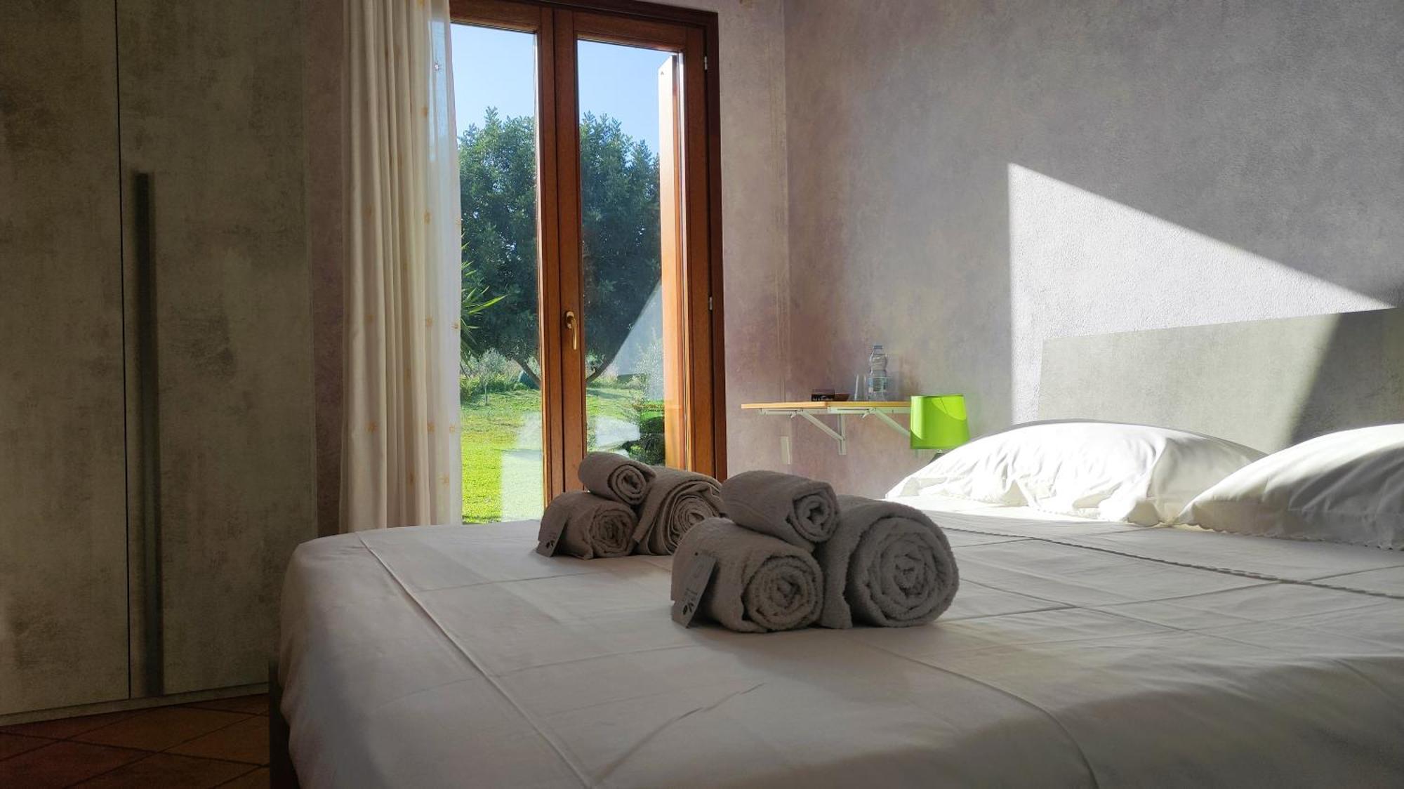 Bed and Breakfast Grotta Delle Fate Ossi Esterno foto