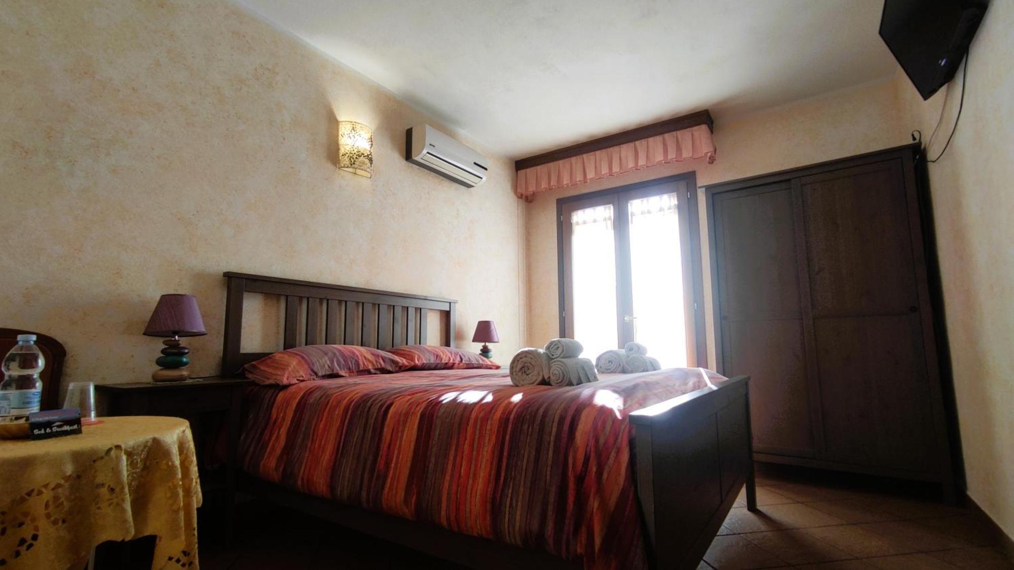 Bed and Breakfast Grotta Delle Fate Ossi Esterno foto