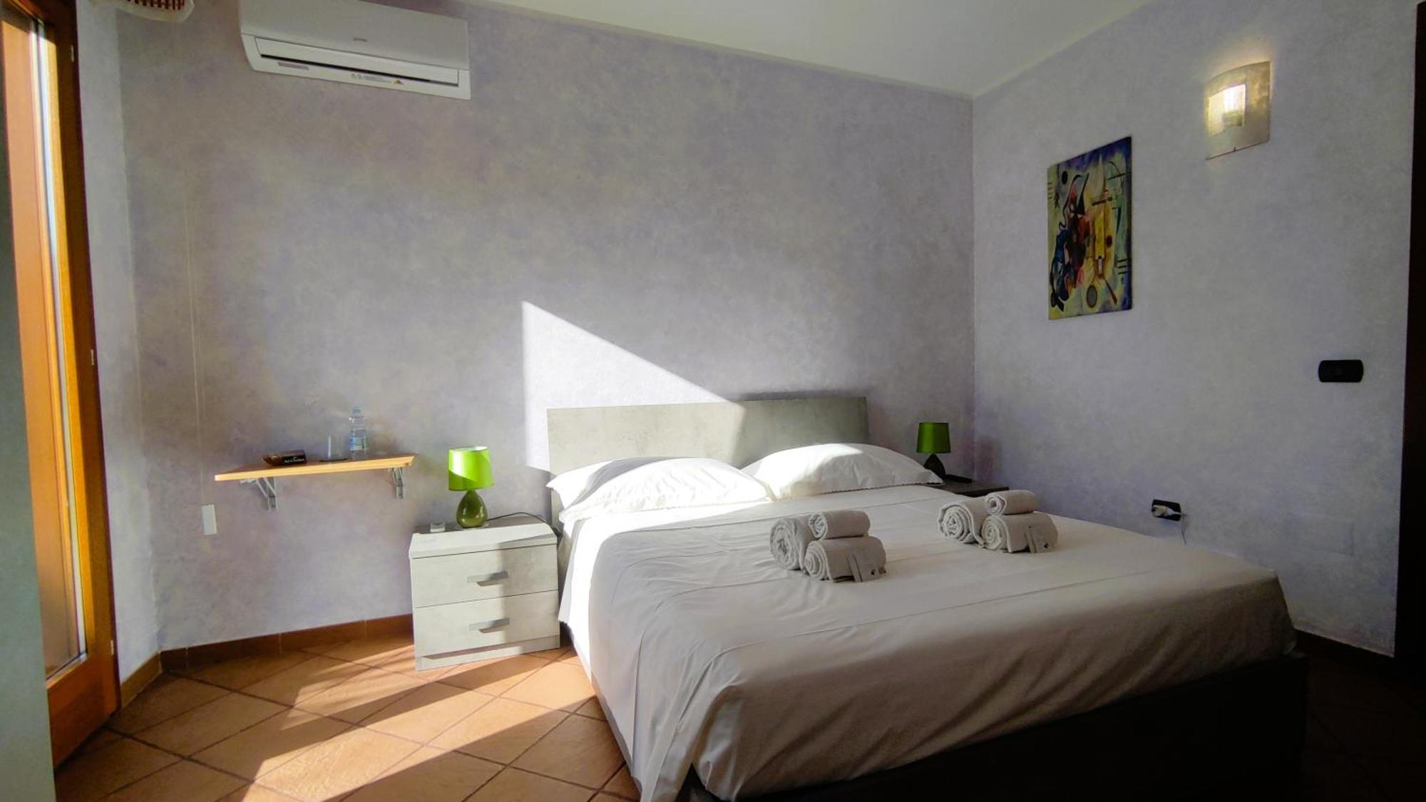 Bed and Breakfast Grotta Delle Fate Ossi Esterno foto